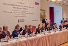 Datuk Seri Mohamad Sabu berbincang bersama PYT Oksana Lut, Menteri Pertanian Rusia, bagi memperkukuh kerjasama strategik dalam sektor pertanian dan keterjaminan makanan antara Malaysia dan Rusia di Moscow, baru-baru ini.