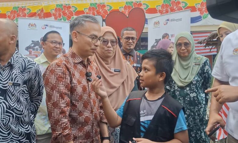 Pelajar SK Bangsar teruja temu bual Menteri Komunikasi