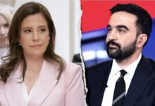 Kiri: Duta Amerika Syarikat yang dilantik ke Pertubuhan Bangsa-Bangsa Bersatu (PBB), Elise Stefanik, ketika menghadiri mesyuarat Kabinet di White House, Washington D.C., pada 26 Februari 2025. Kanan: Calon Datuk Bandar New York, Zohran Mamdani, ketika menghadiri rancangan “The Story With Martha MacCallum” di studio Fox News Channel, New York City, pada 15 Oktober 2025. (Kiri: Andrew Harnik/Getty Images; Kanan: John Lamparski/Getty Images)