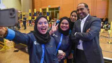 Zambry hanya bergurau, isu rombakan Kabinet diserah kepada Perdana Menteri