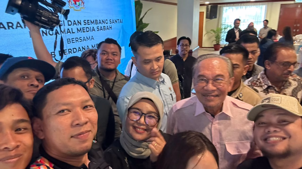 Tiada campur tangan, kerajaan hormati kebebasan media