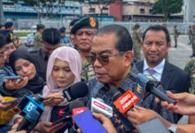 Menteri Pertahanan, Datuk Seri Mohamed Khaled Nordin