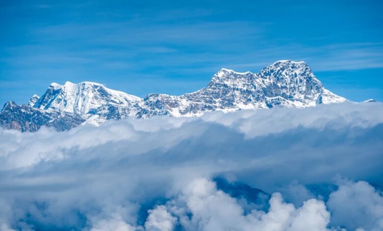 Runtuhan salji Nepal