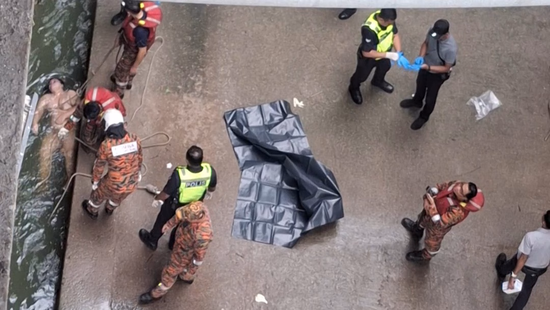 Mayat lelaki ditemukan terapung di Sungai Gombak berhampiran LRT PWTC