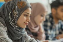 wanita bertudung
