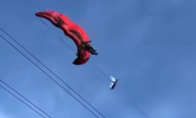 Paragliding jatuh