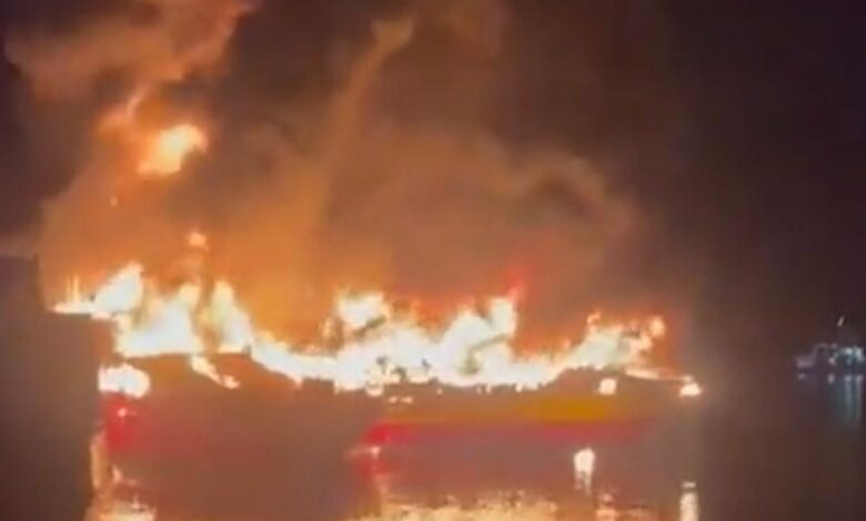 Feri terbakar