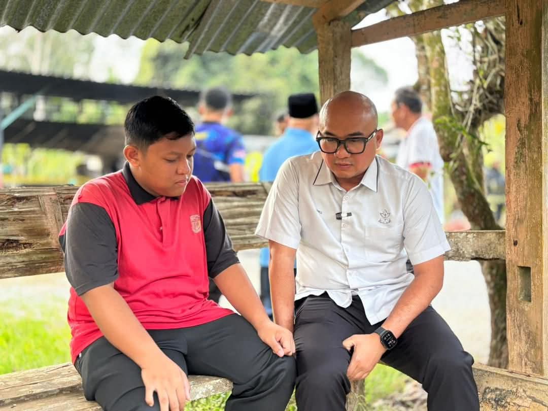 Lima sekeluarga rentung dalam kebakaran: 2 beradik jadi anak yatim ...
