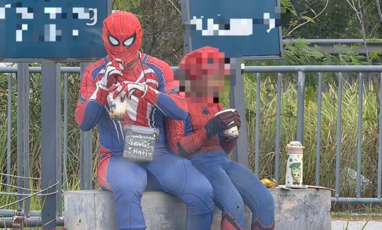 Mengemis spiderman