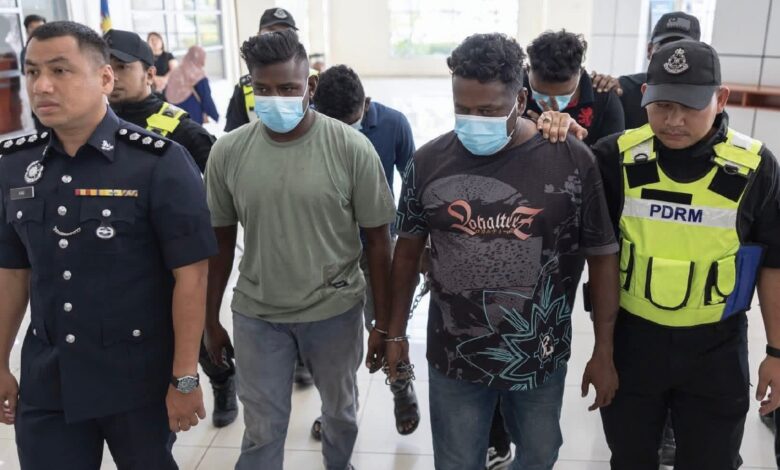 Suspek kes gaduh dalam balai polis dihadapkan ke mahkamah