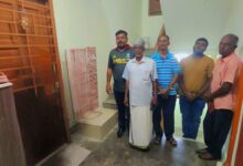 Pemilik akur, mini kuil halang laluan tangga dipindahkan