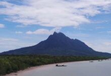 gunung santubong