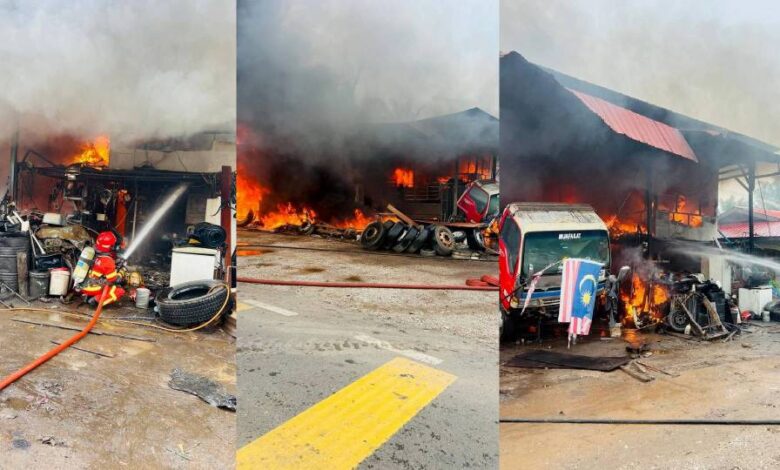 bengkel lori terbakar